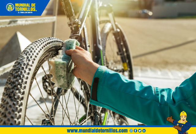 Cómo limpiar y lubricar correctamente la cadena de tu bicicleta